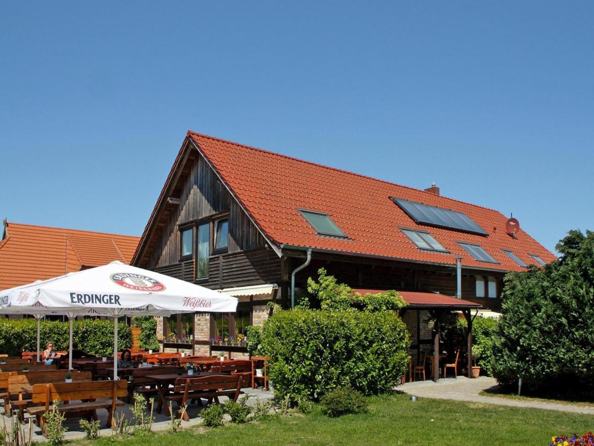 Farmstay Neuendorfkrug, Luetow Lutow Exterior foto